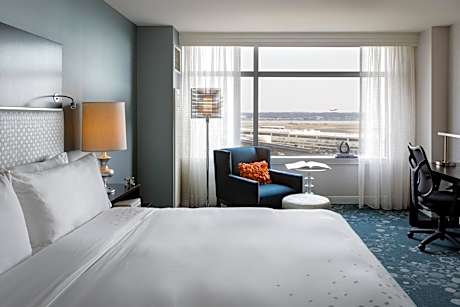 Club King or Double Room with City View