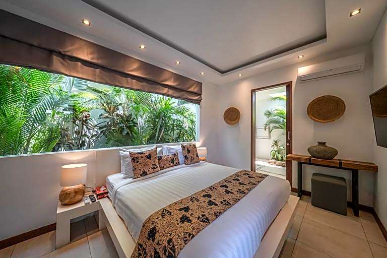 Elegant 3BR Villa Tira in Central Seminyak