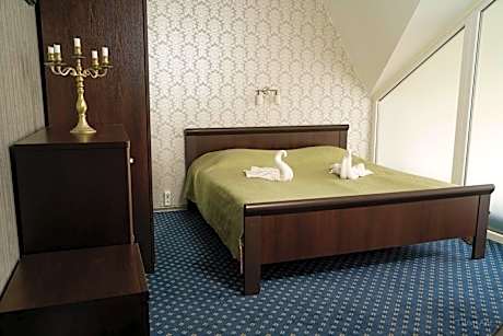 Triple Room With Private Shower