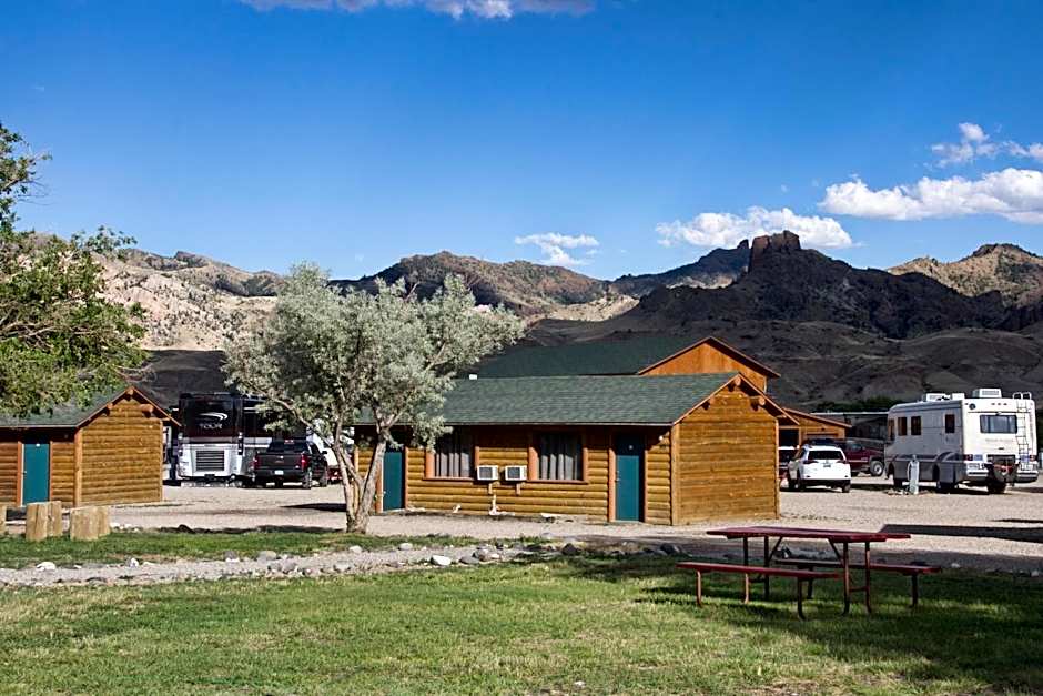 Yellowstone Valley Inn