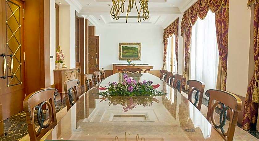 Nusa Dua Beach Hotel and Spa - Handwritten Collection