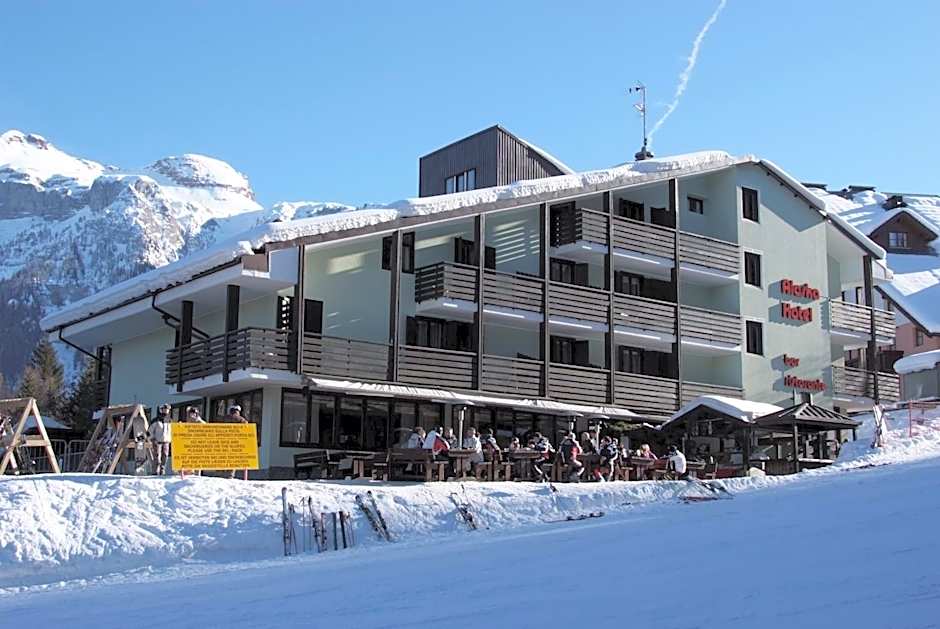 Hotel Alaska