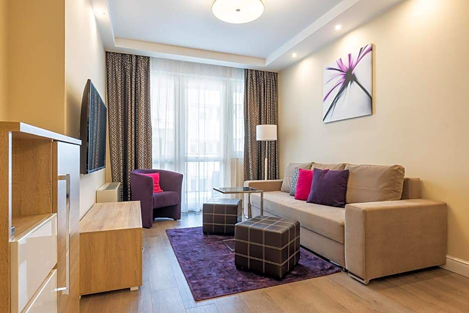Silver Crown Hotel & Residence, Palace Quarter