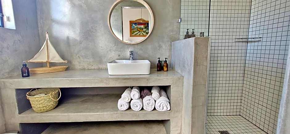 Amia House Struisbaai