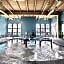 Holiday Inn Express Hotel & Suites Milwaukee Airport by IHG