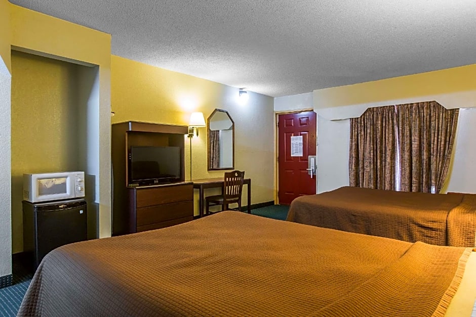 Rodeway Inn Marietta near Dobbins ARB