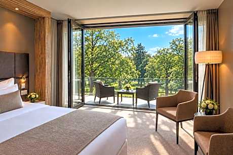 Deluxe King Room with Balcony