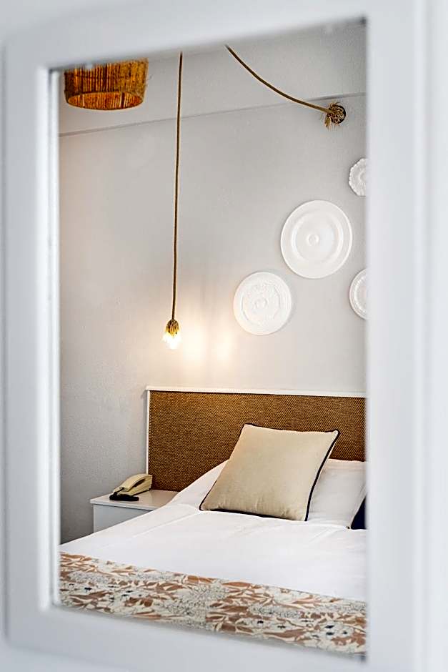 Mrs Chryssana Beach Hotel