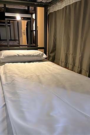 Bed in 6-Bed Mixed Dormitory Room