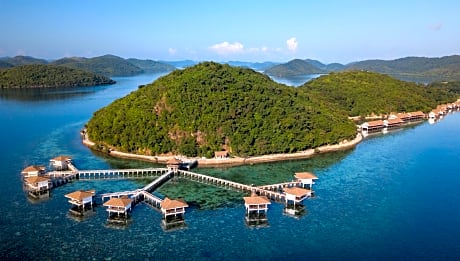 Sunlight Ecotourism Island Resort