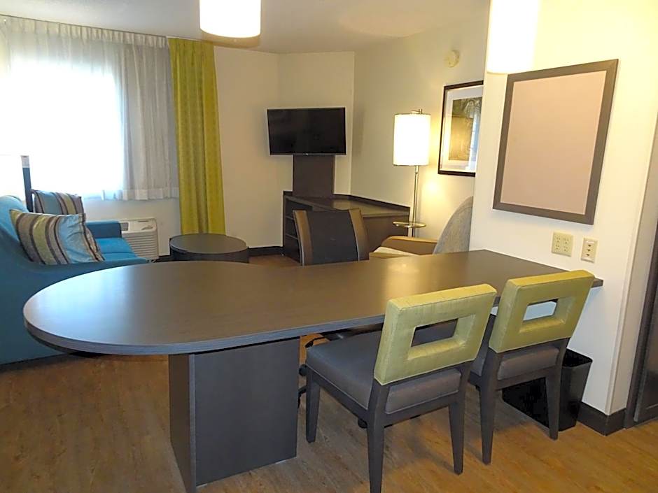 Candlewood Suites Richmond West End Short Pump By IHG