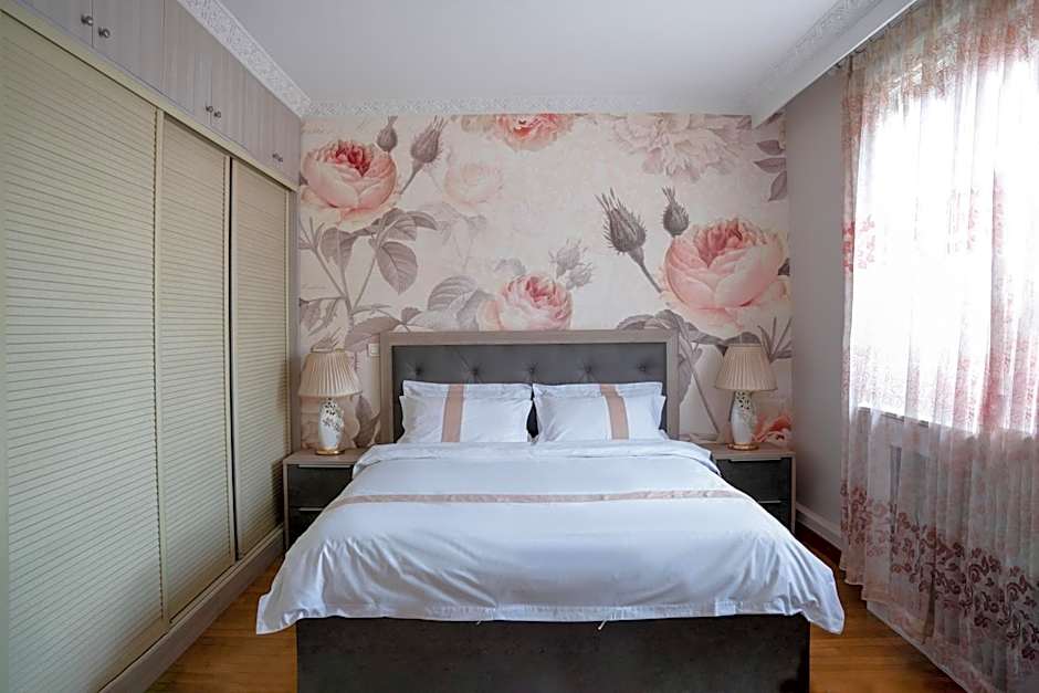 La Maison Charentonneau