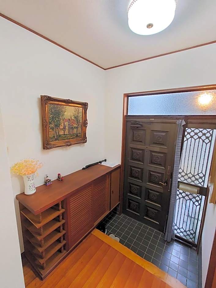 season guest house in nishi shinjuku 100 square meters, 4 bedrooms, 2 living rooms
