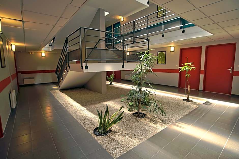 KOSY Appart'Hotels - Campus Del Sol Esplanade