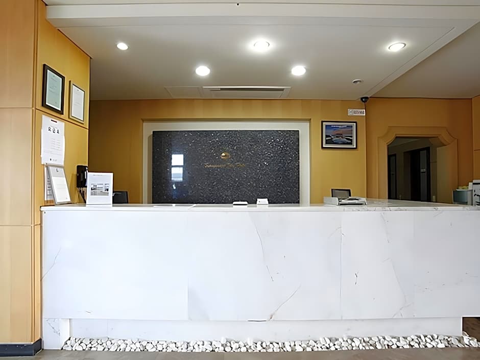 Seongsanpo Sky Hotel