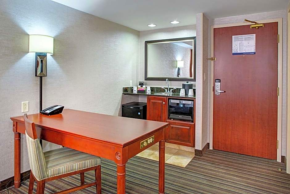Hampton Inn By Hilton & Suites Toronto Airport Ontario, Cn