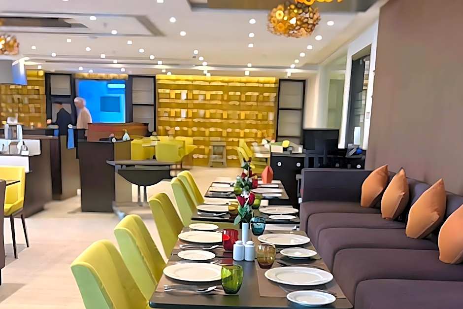Carnelian Muscat - Airport Hotel