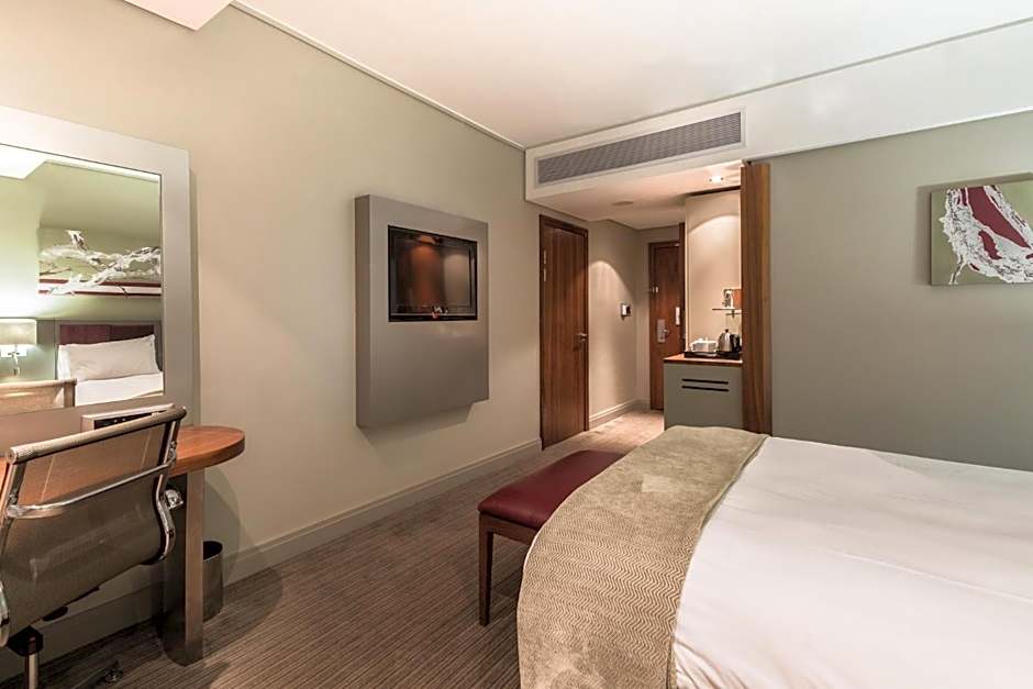 Holiday Inn Johannesburg-Rosebank By IHG