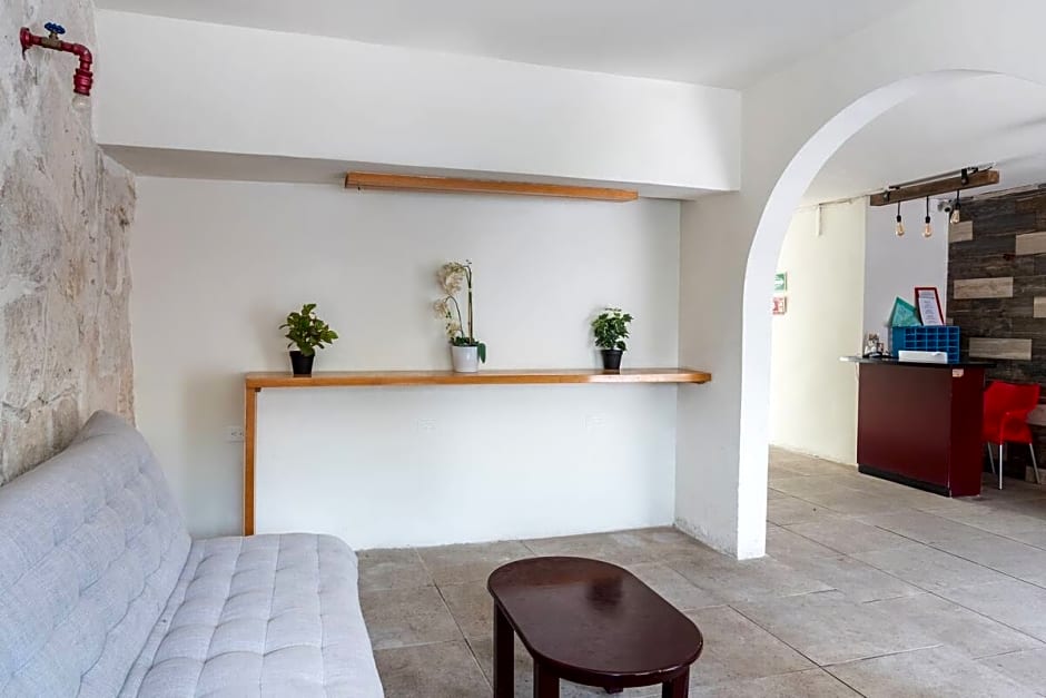 OYO Mi Hotel