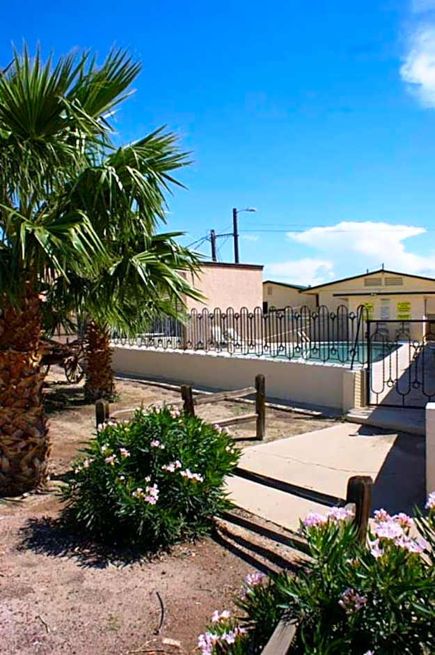 Hwy Express Inn And Suites