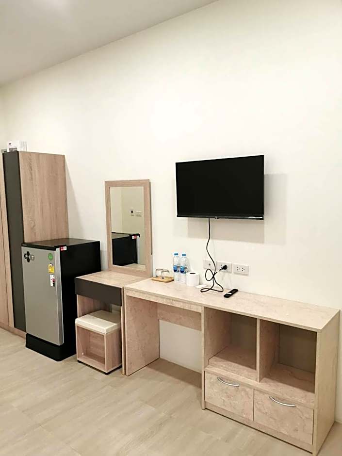 NST Boutique เอ็นเอสทีบูทีค