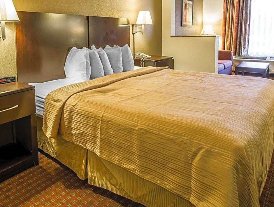 Quality Inn & Suites Panama City