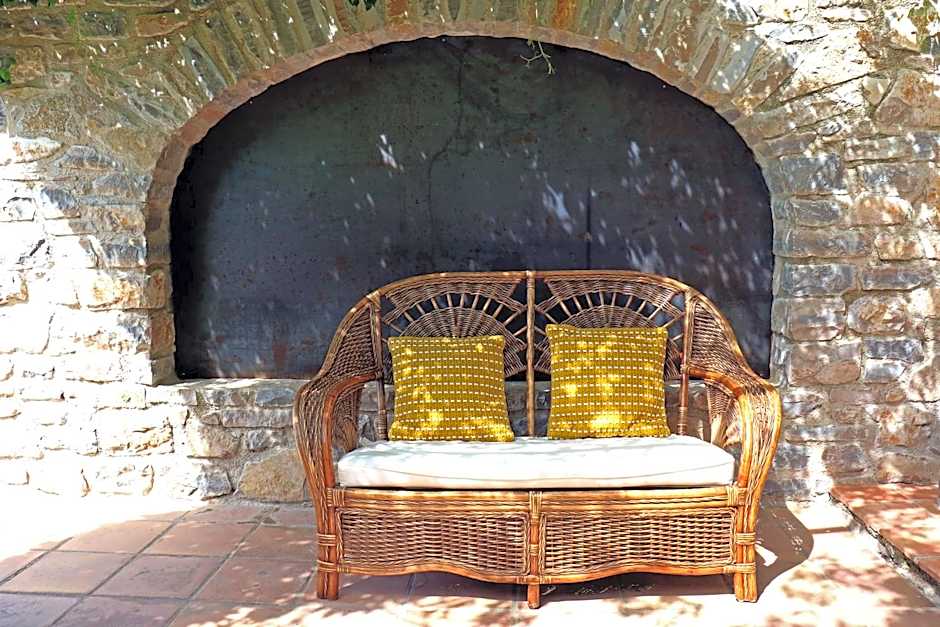 L Amourier chambres charme et confort avec Jacuzzi ou baignoire XXL