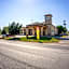 Moulton Inn & Suites By OYO