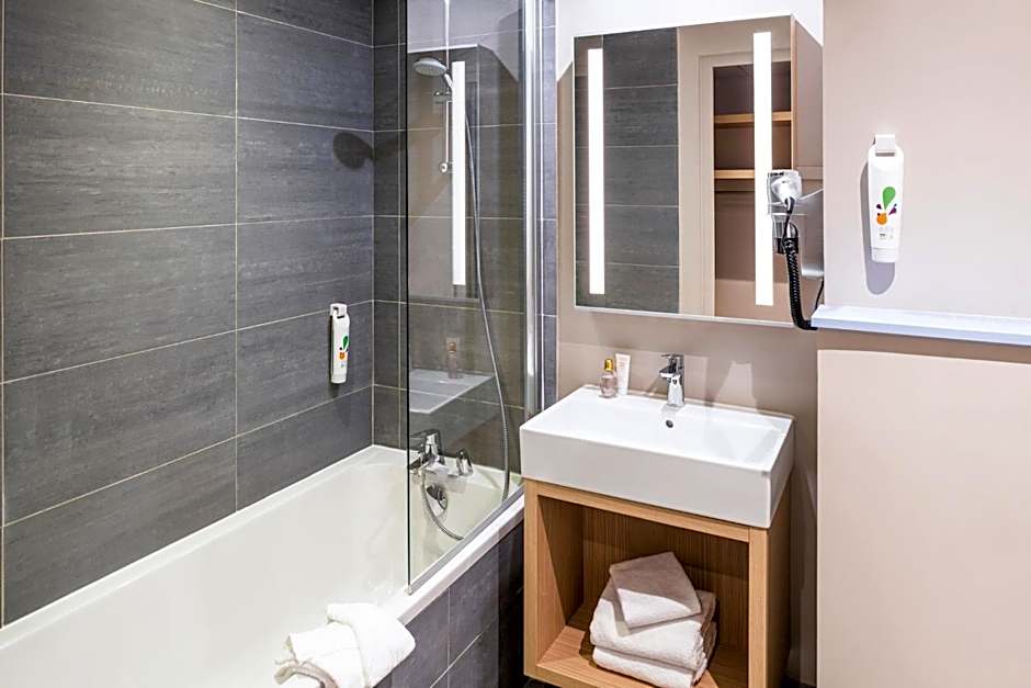 ibis Styles Clamart Gare Grand Paris