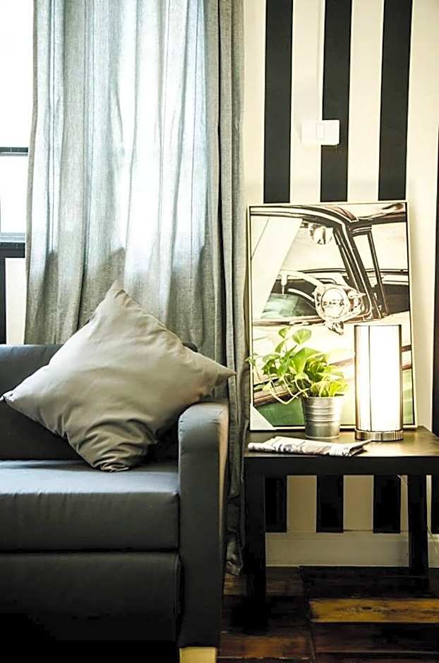 Goodfellas Thong lo Hostel #Check in time needed#