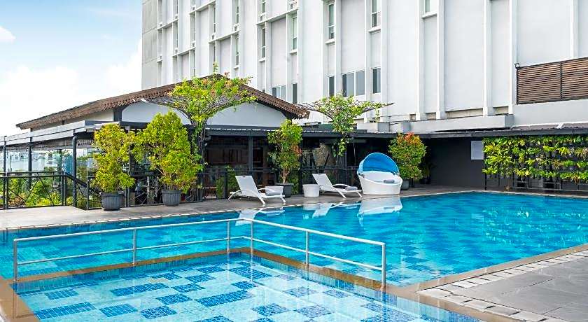 Mercure Solo