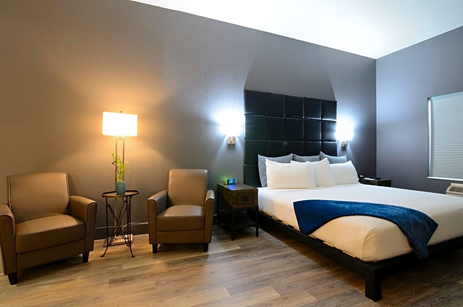 Wood River Inn & Suite
