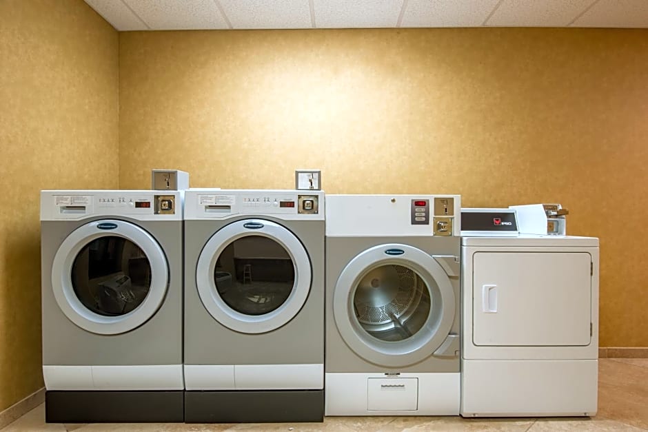 Holiday Inn Express & Suites Clovis By IHG