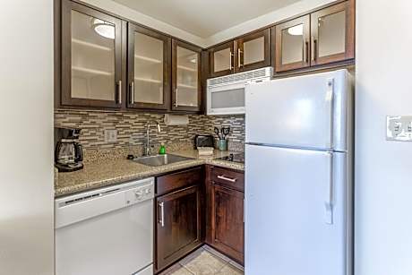 King Studio Suite