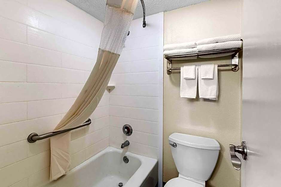 Quality Inn Tullahoma