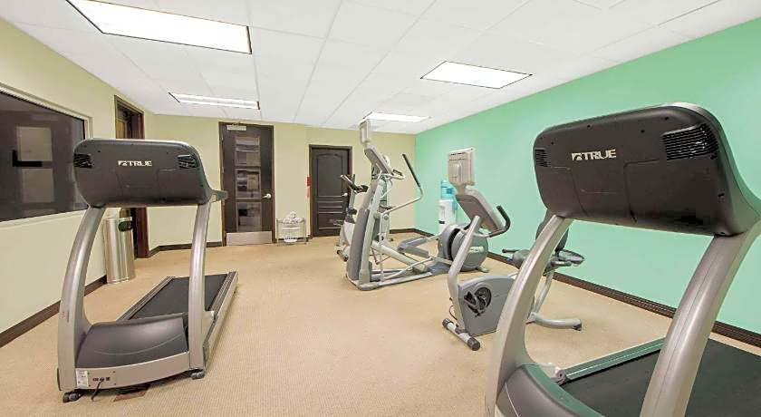 Hawthorn Suites By Wyndham Lubbock
