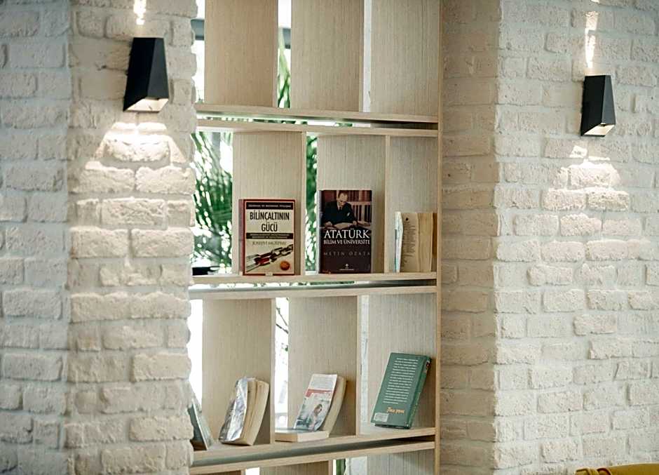 Laren Sea Side Hotel Spa