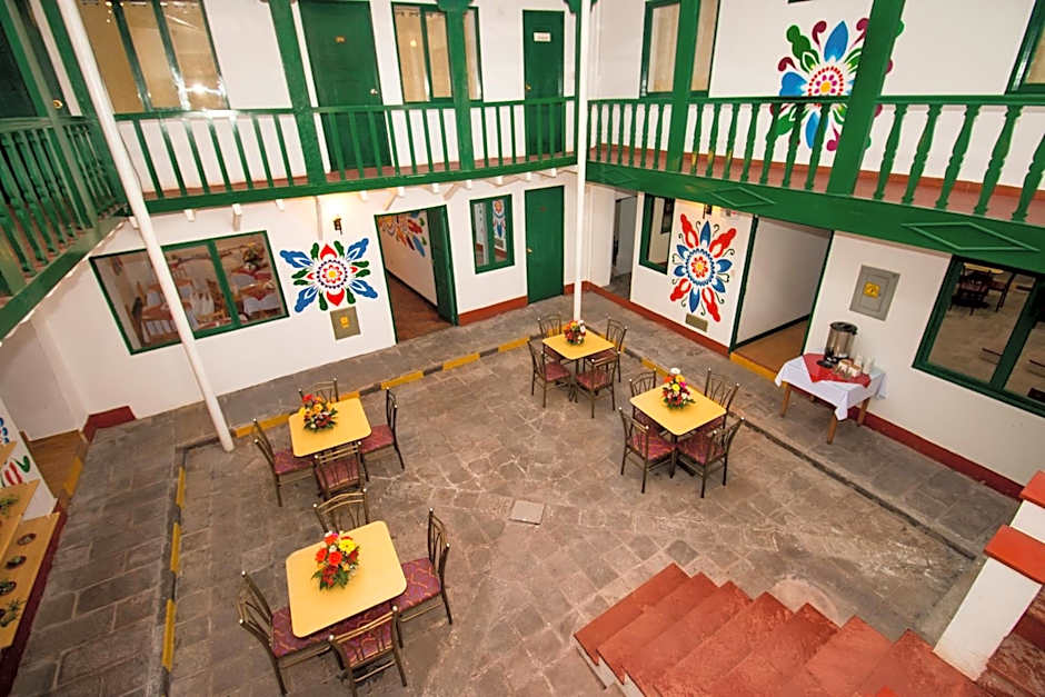 Cusco Plaza Nazarenas