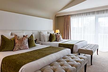 One-Bedroom Suite with Spa Bath