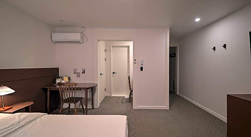 B. Cent Hotel Busan Station