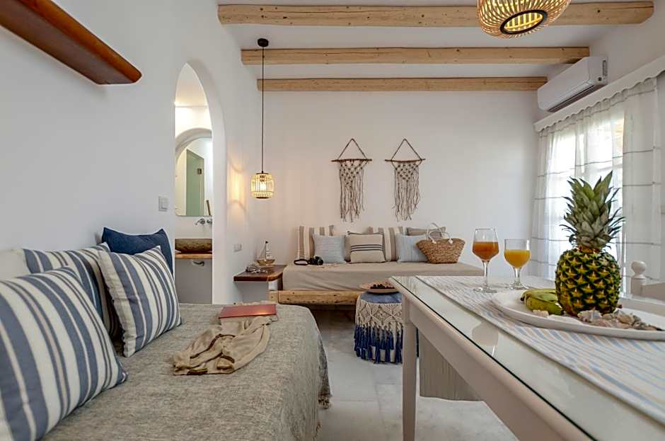 Birikos Studios & Apartments