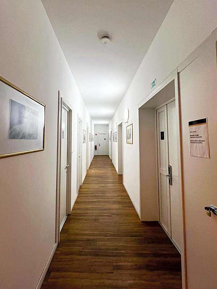 Rooms Miklošičeva