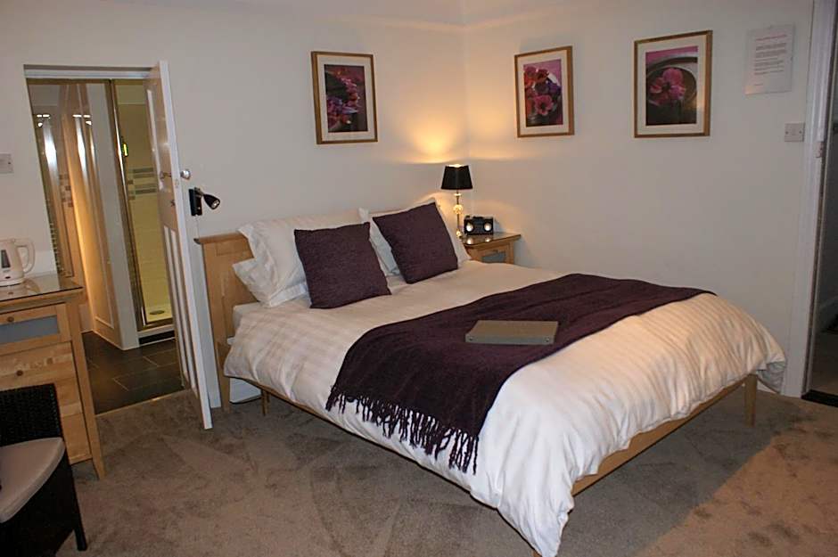 Woodacre B & B