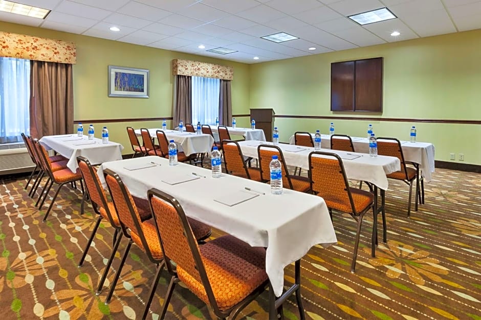 Hampton Inn By Hilton Waterbury