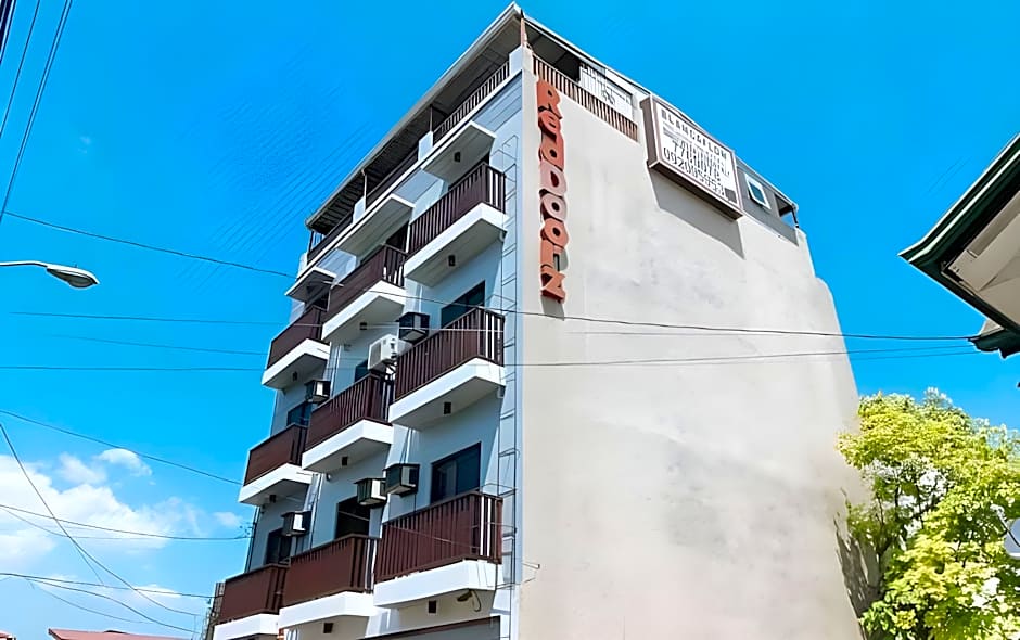 RedDoorz near NAIA Terminal 1