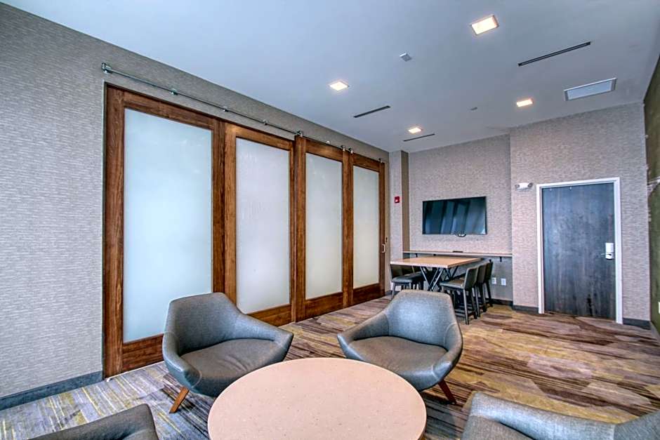 Courtyard by Marriott Fargo