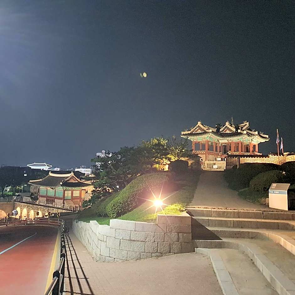 Suwon Galleria Hotel