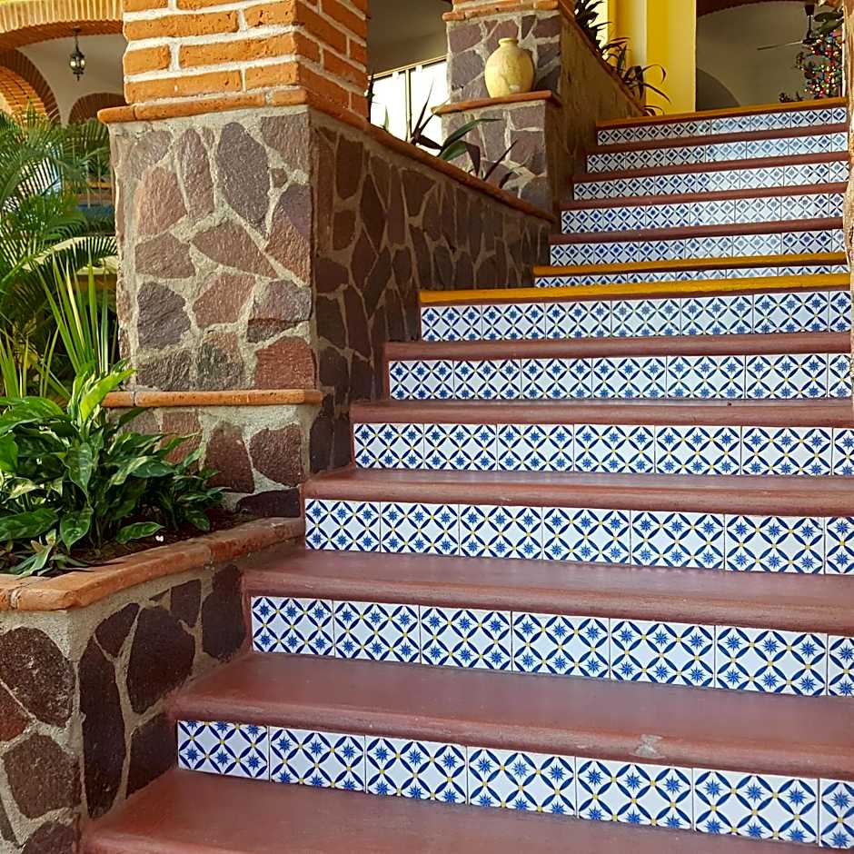 Marboka Hotel & Suites