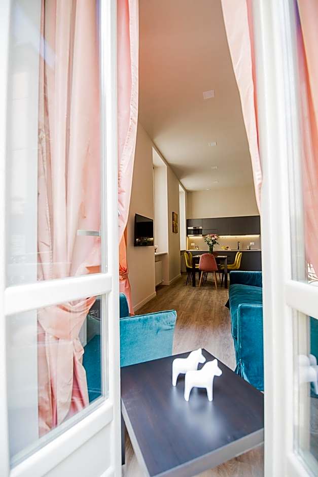 Carlina Palace by Varental