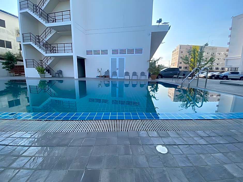 Mayflower Grande Suite Hotel